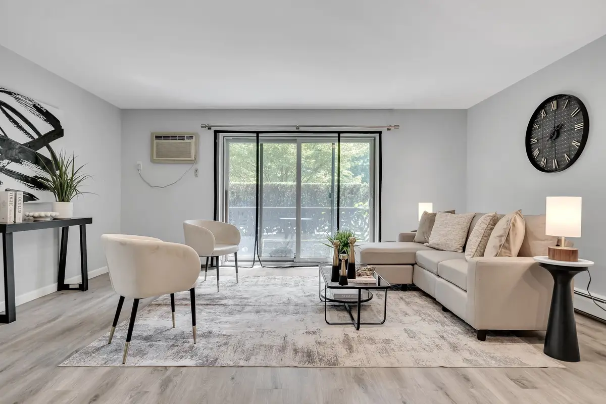 53 Paul St #10, Newton, MA 02459 - #1
