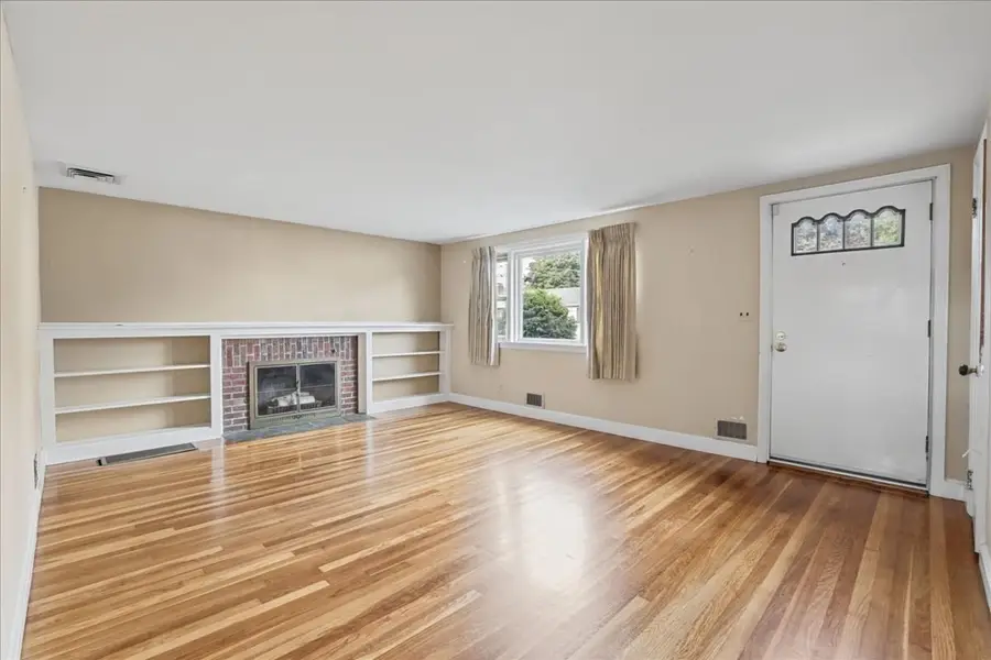 25 Eaton Rd, Dedham, MA 02026 - #3