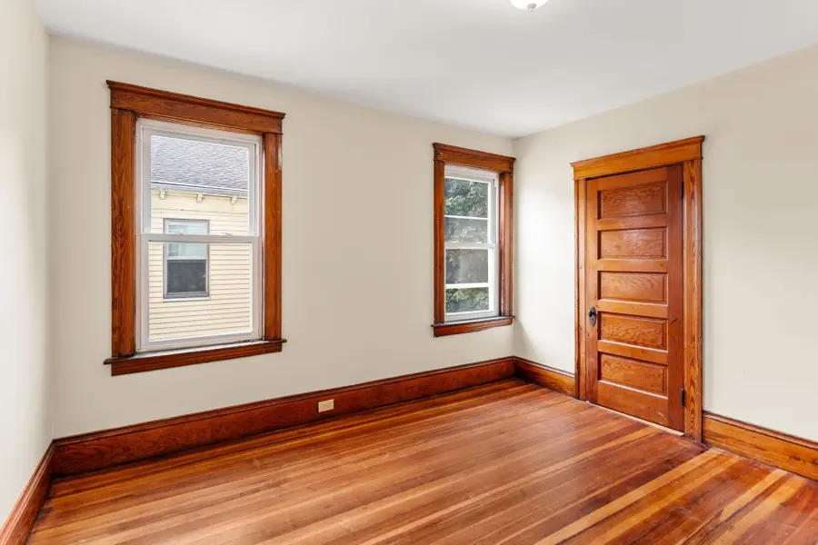 31 Chrome Street, Worcester, MA 01604 - #3
