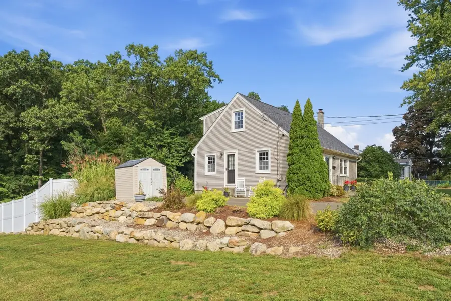 158 Telegraph Ave, Chicopee, MA 01020 - #2