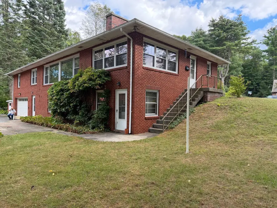 400 Shearer St, Palmer, MA 01069 - #2