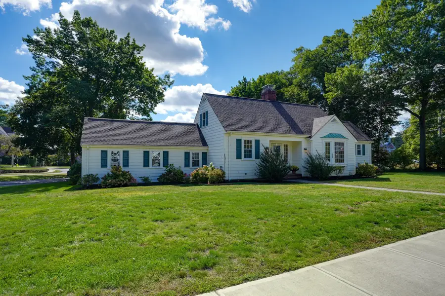 122 Maple Street, Norwood, MA 02062 - #2