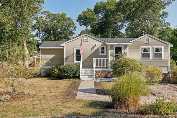 15 Summer St, Wareham, MA 02571