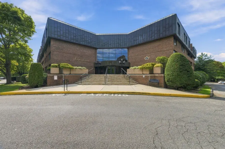 406 Paradise Road #3H, Swampscott, MA 01907 - #2