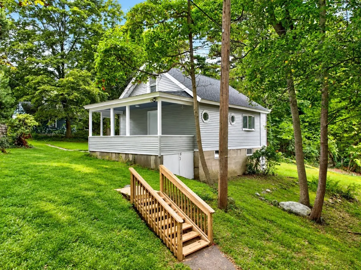 142 May St, North Attleboro, MA 02760 - #1