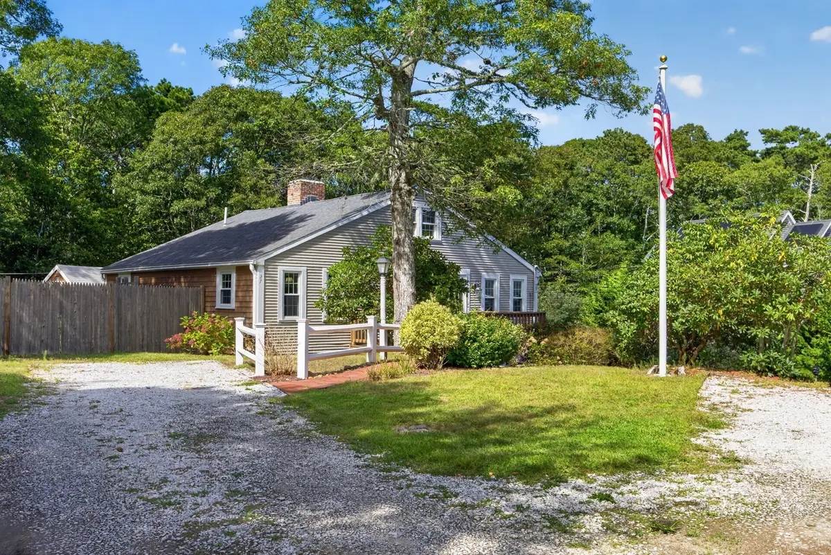 27 Mcguerty, Brewster, MA 02631 - #1