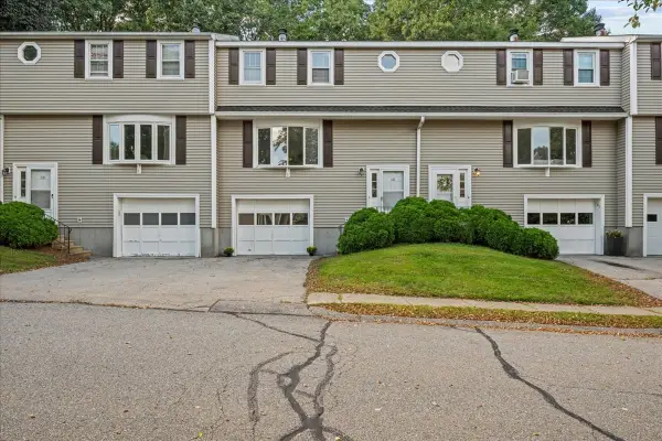 40 Lexington Road #40, Millbury, MA 01527