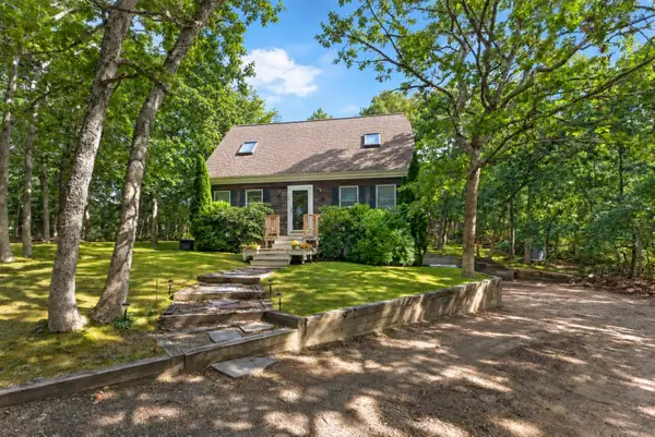 4 Farm Way, Edgartown, MA 02539