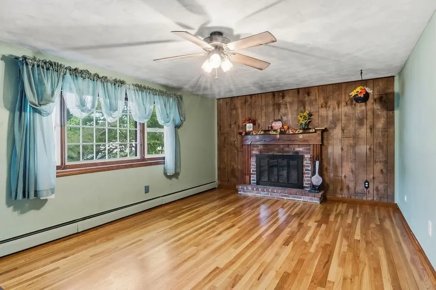 7 Charlotte Dr, Bristol, RI 02809 - #3