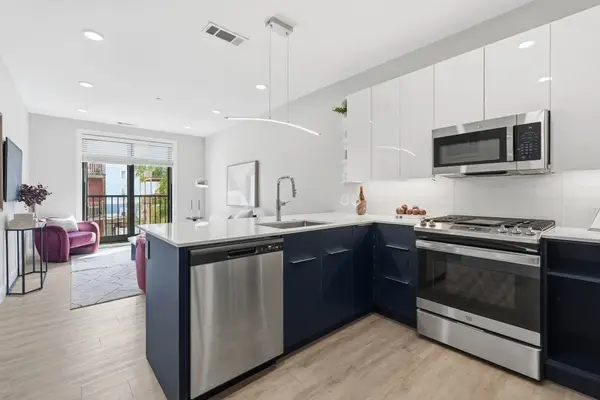 656 Saratoga #206, Boston, MA 02128