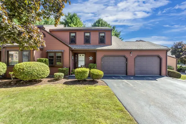 22 Hawthorne Vlg #D, Franklin, MA 02038