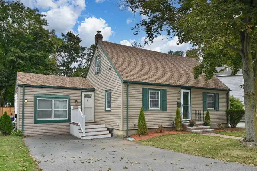 128 Collins St, Danvers, MA 01923 - #2