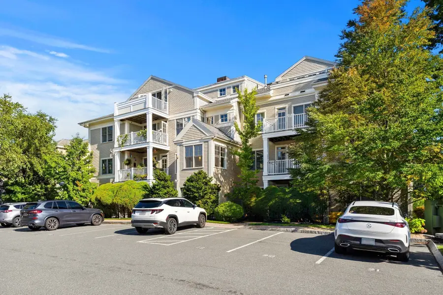 39 Intrepid #103, Marblehead, MA 01945 - #2