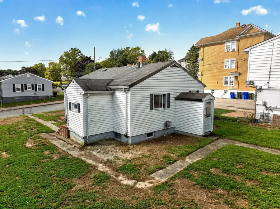 458 Buffinton St, Fall River, MA 02721 - #2