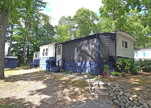 8 Timber Lane, Wareham, MA 02576