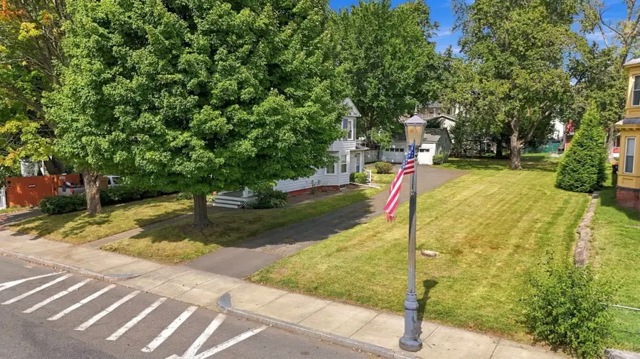 126 Main St, South Hadley, MA 01075 - #3