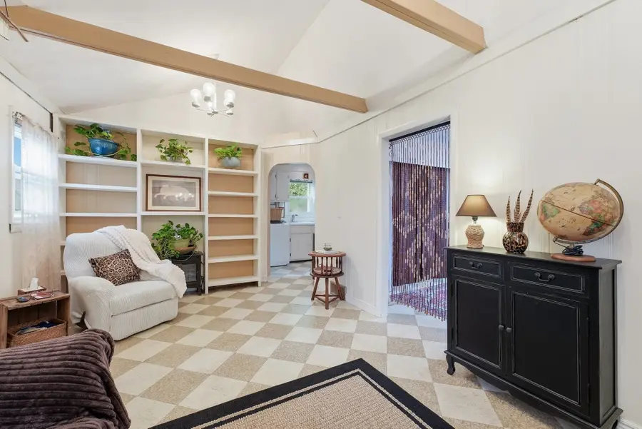 24 Wildermere Street, Chicopee, MA 01020 - #3