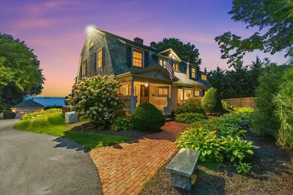 26 Warren Ave, Plymouth, MA 02360 - #1