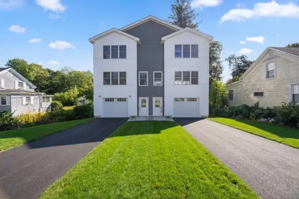 17 Crosby St #B, Webster, MA 01570