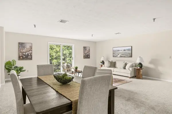 59 Mill St #302, Dracut, MA 01826