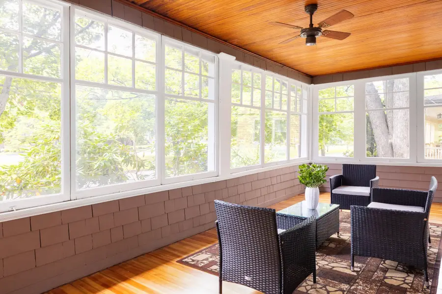 861 Commonwealth Ave, Newton, MA 02459 - #2