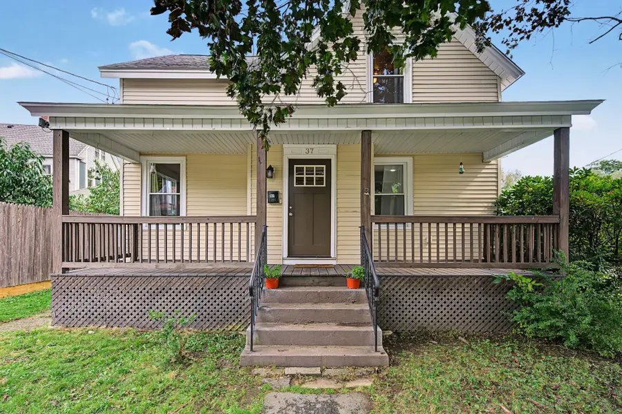 37 Elm St, Greenfield, MA 01301 - #2
