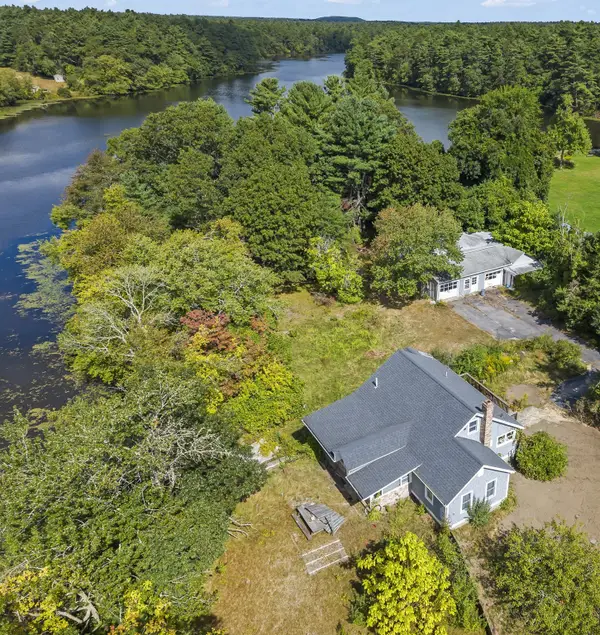 2576 Cranberry Hwy, Wareham, MA 02571