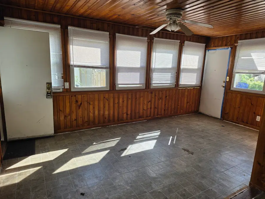 78 Massreco St, Springfield, MA 01109 - #3