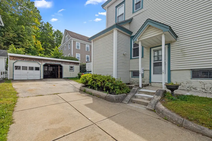 272 Shaw St, Lowell, MA 01851 - #2