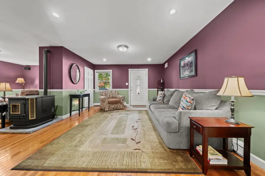 11 Pilgrim Rd, Woburn, MA 01801 - #2