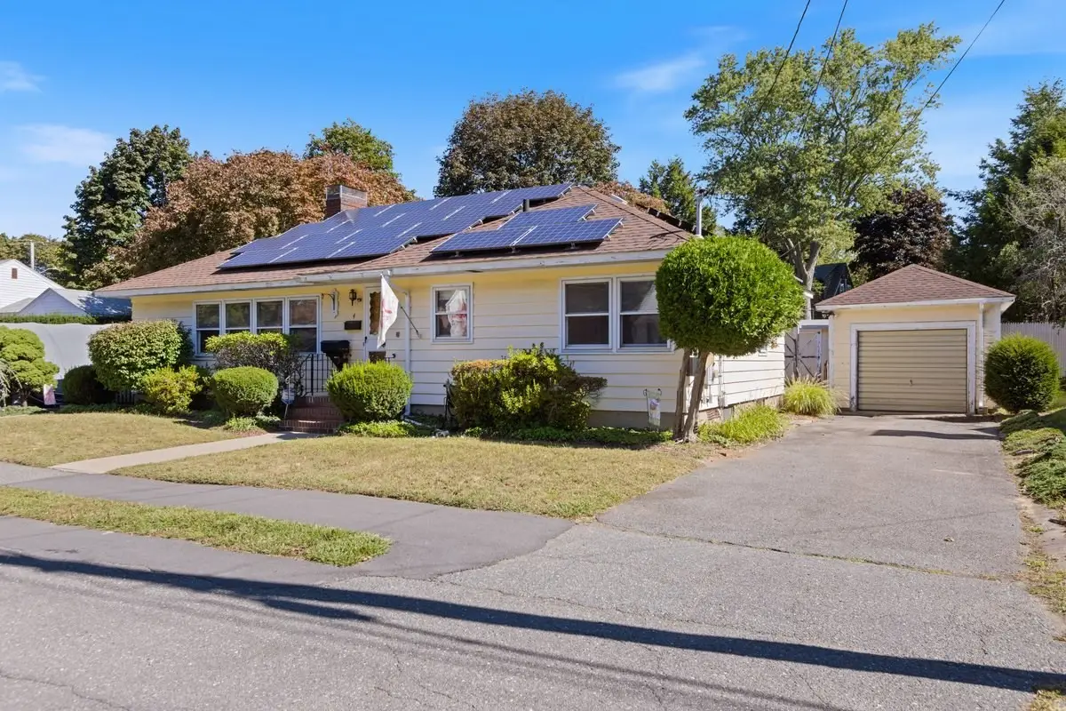 4 Oakhurst Rd, Beverly, MA 01915 - #1
