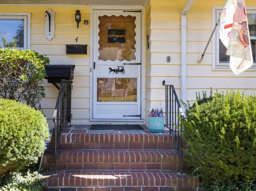 4 Oakhurst Rd, Beverly, MA 01915 - #2