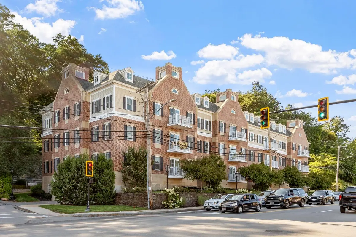 245 Cambridge Street #302, Burlington, MA 01803 - #1