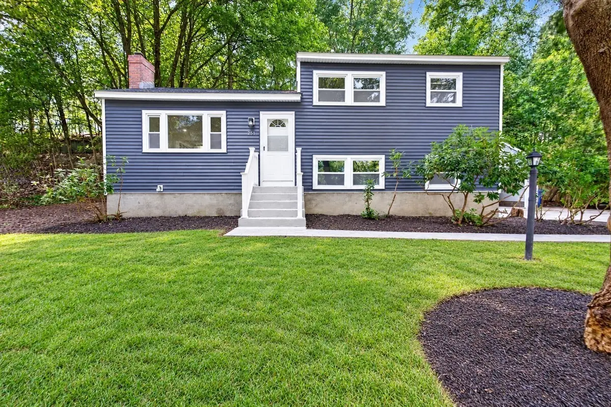 251 Winn St, Burlington, MA 01803 - #1