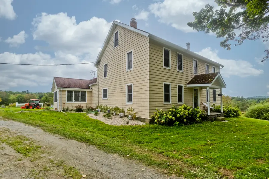 54 Gibbs Rd, Blandford, MA 01008 - #3