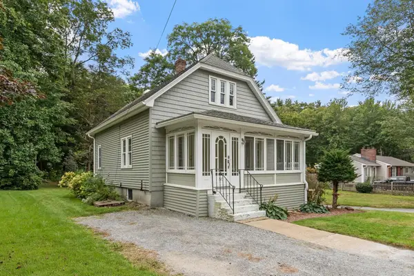 323 Pearl St, Gardner, MA 01440