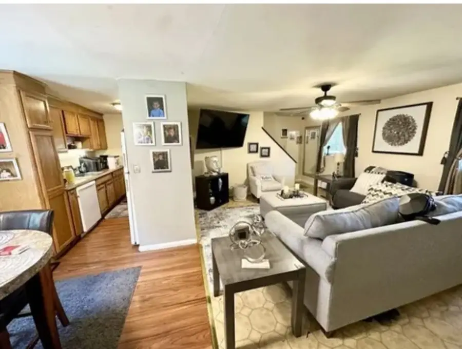 205 Bishop Dr #205, Framingham, MA 01702 - #2