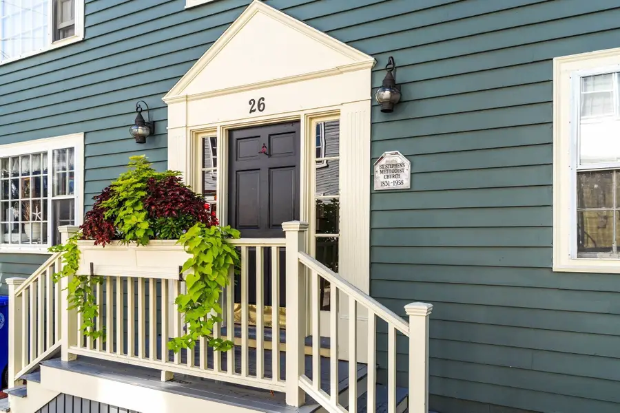 26 Summer St #5, Marblehead, MA 01945 - #2