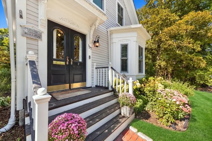 137 Fort Hill St, Hingham, MA 02043 - #2