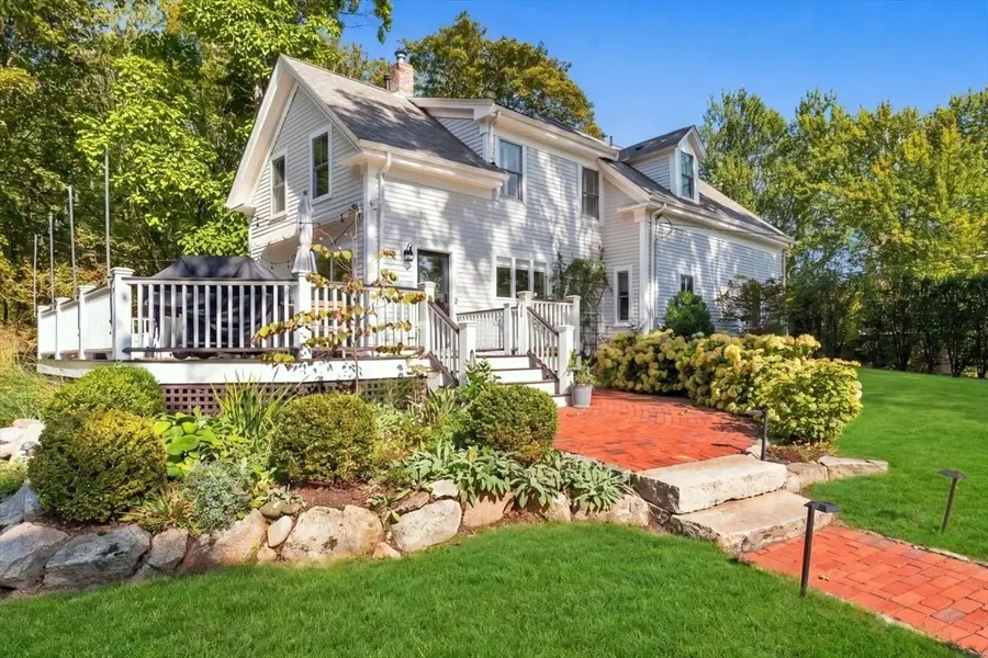 137 Fort Hill St, Hingham, MA 02043 - #3