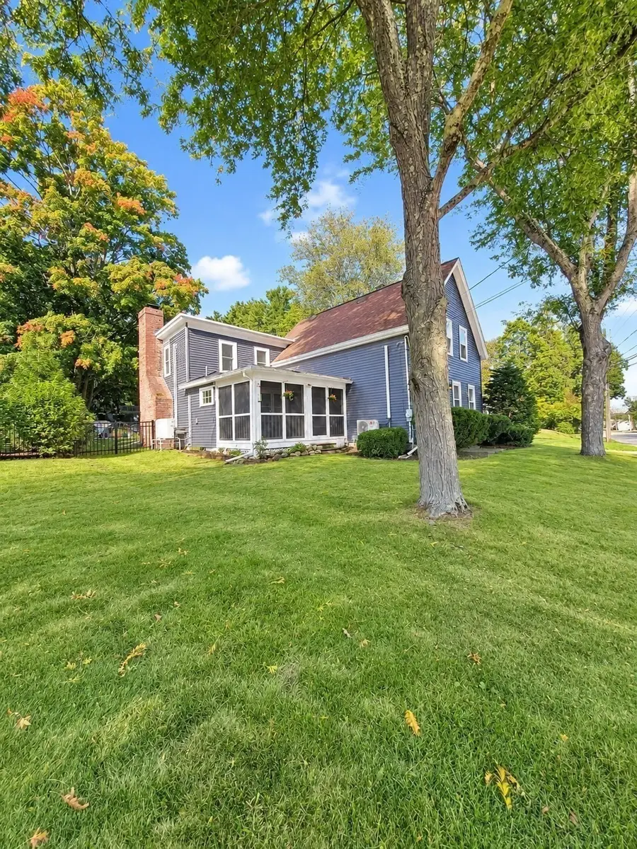 54 Whitehall Rd, Amesbury, MA 01913 - #3