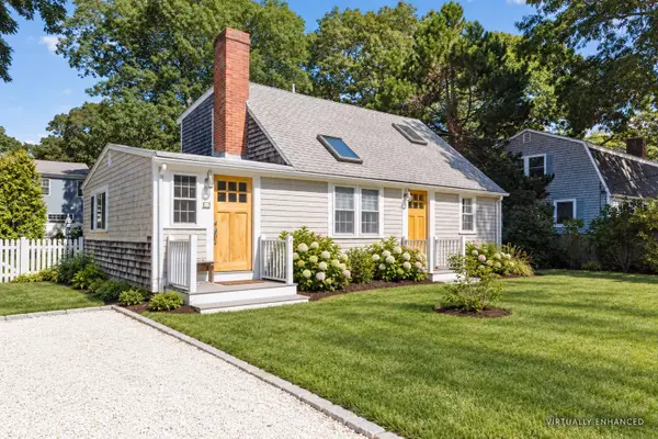 14 Nickerson Street, Falmouth, MA 02536