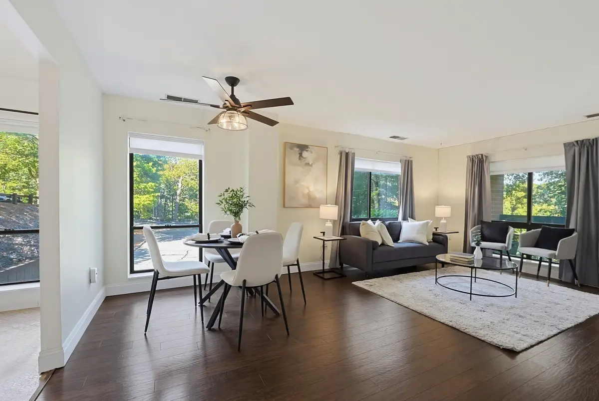 4 Summit Dr #001, Reading, MA 01867 - #1