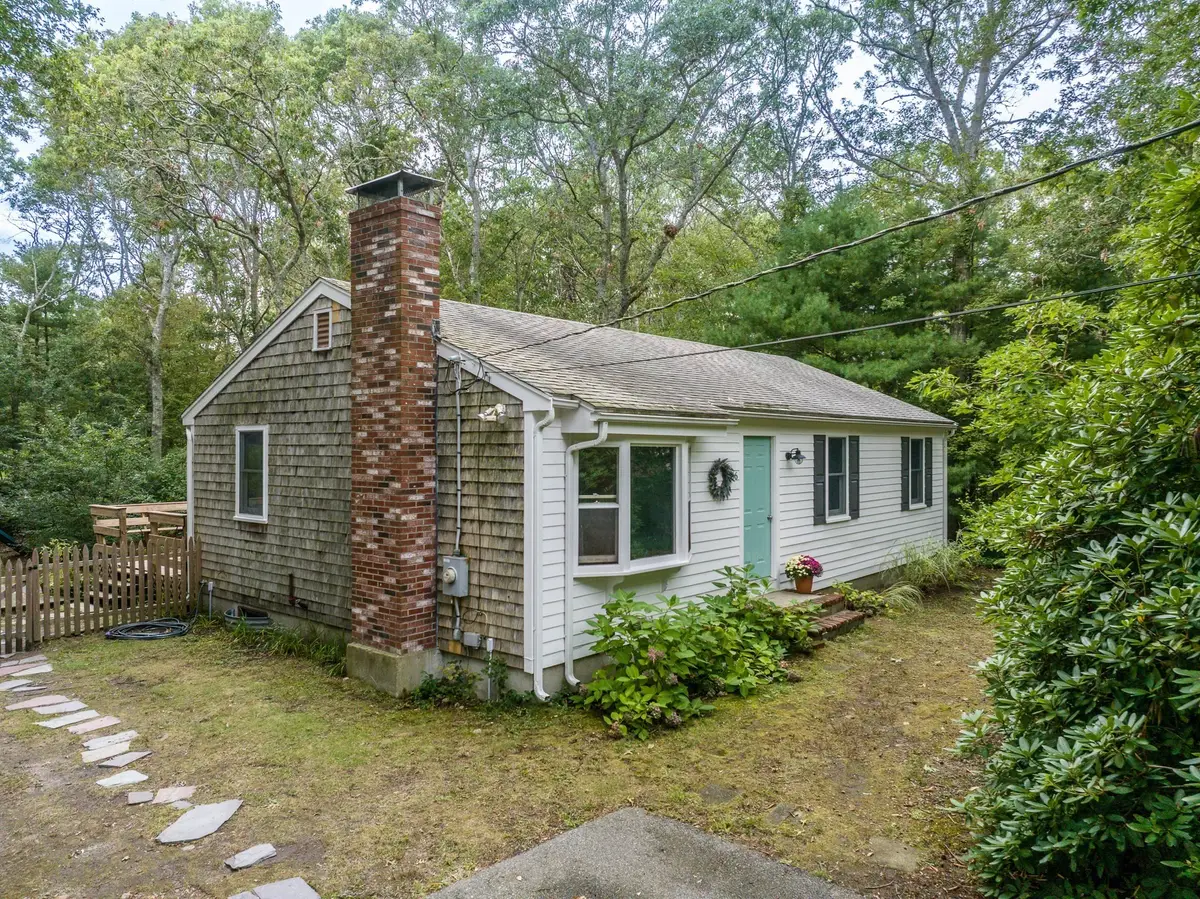 666 Boxberry Hill Rd, Falmouth, MA 02536 - #1