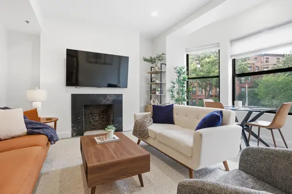 636 Beacon St #206, Boston, MA 02215