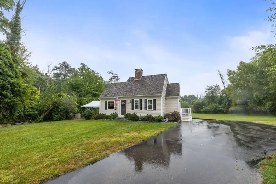 554 High St, Hanson, MA 02341 - #2