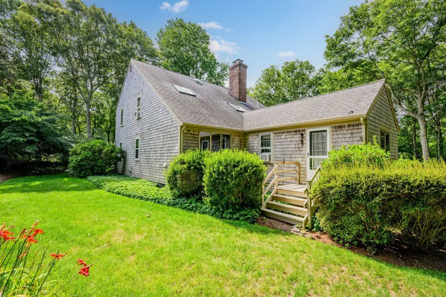 8 Crestview Dr Ext, East Sandwich, MA 02537 - #3