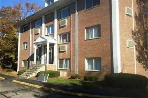 154 Second St #107, Framingham, MA 01702