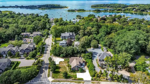 3 Old Dock Road #West, Falmouth, MA 02540