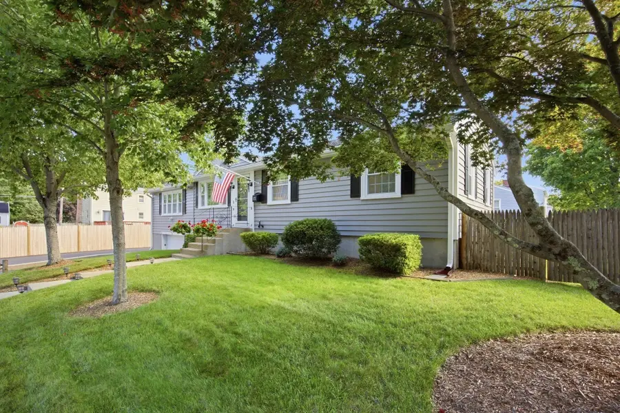 17 Grove Ave, Holbrook, MA 02343 - #2